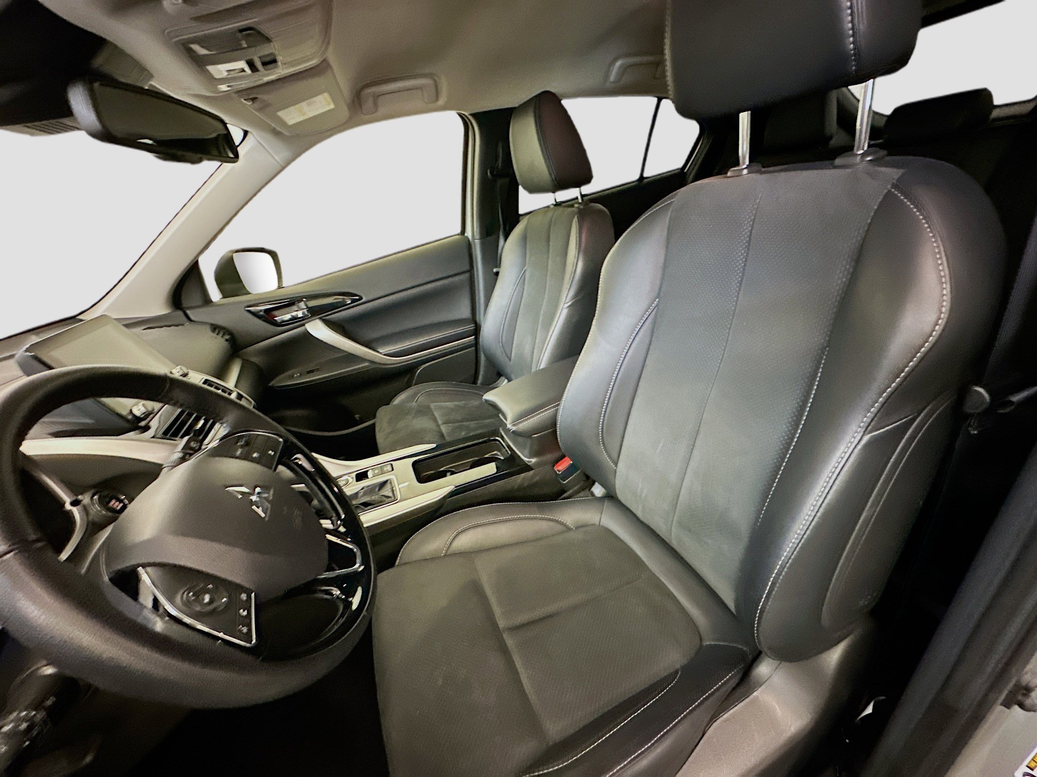 Used 2025 Mitsubishi Eclipse Cross SE image 13