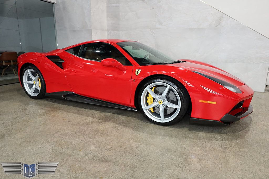 Used 2018 Ferrari 488 GTB RWD video 1