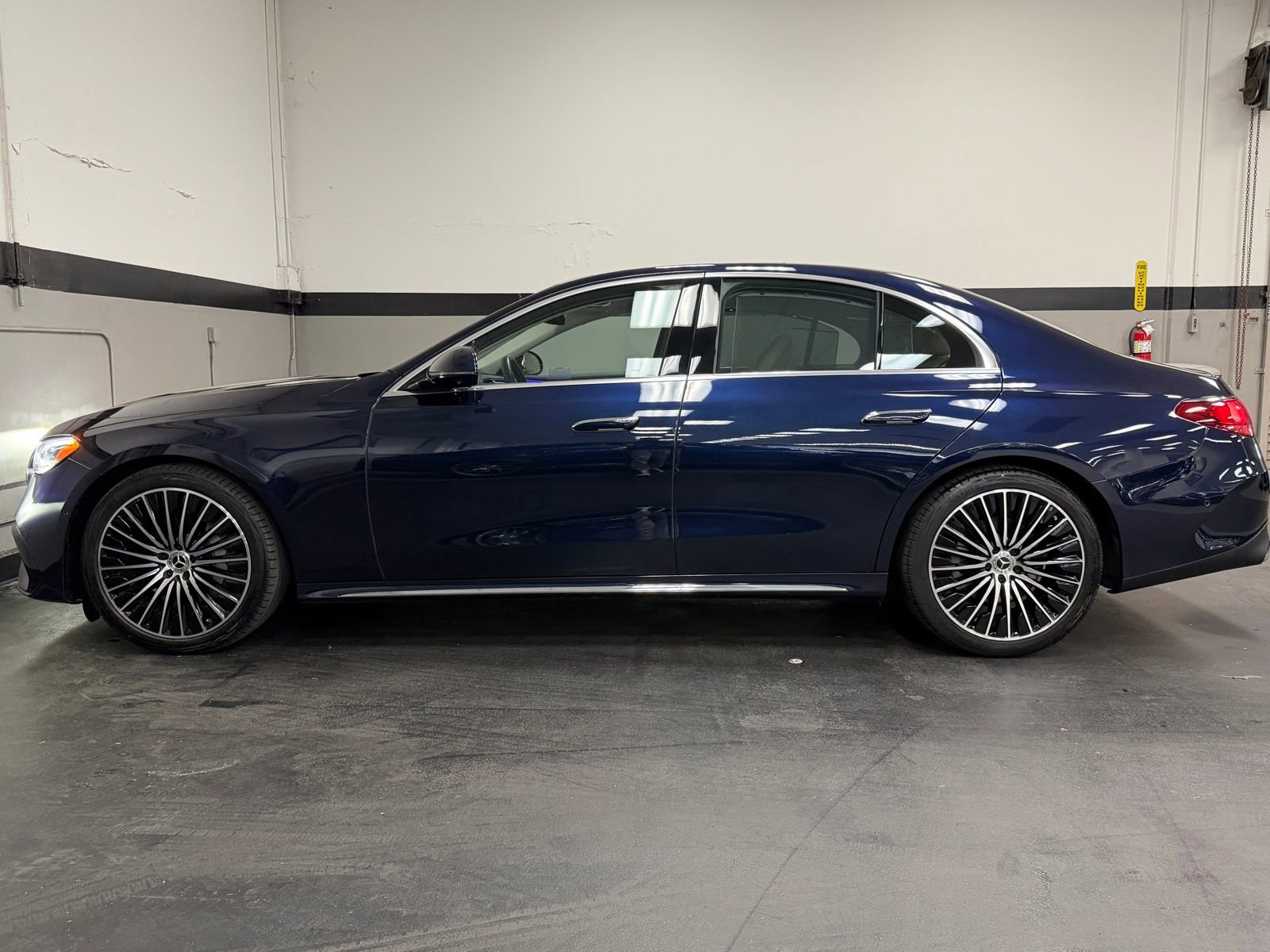 Certified 2025 Mercedes-Benz E 350 4MATIC Sedan image 8