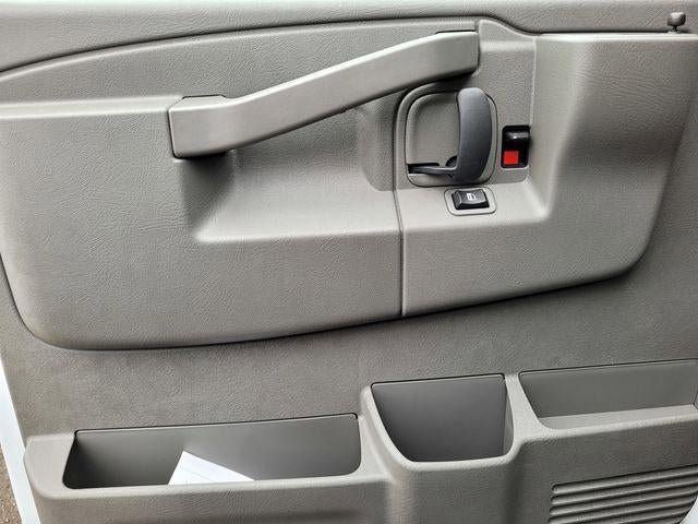 New 2024 GMC Savana 2500 w/ Driver Convenience Package image 18