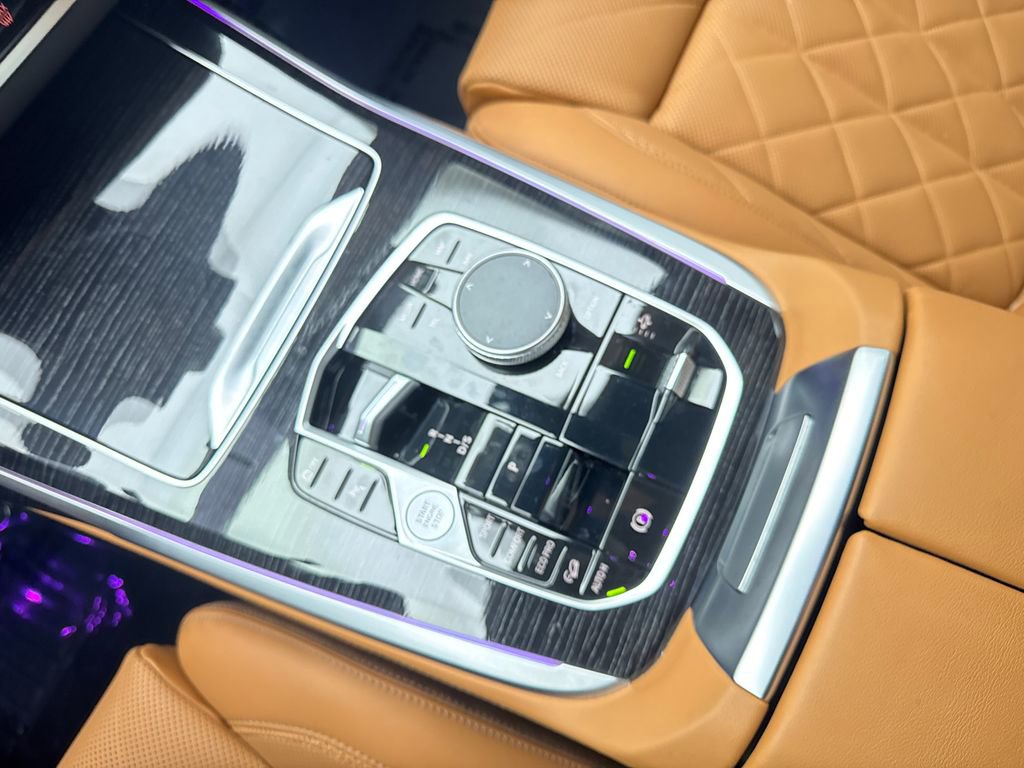 Used 2024 BMW X7 xDrive40i w/ M Sport Package image 73