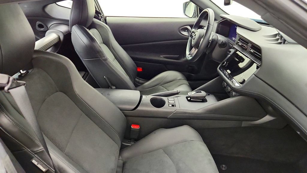 Used 2025 Nissan Z Performance w/ Floor Mat Package RWD image 20