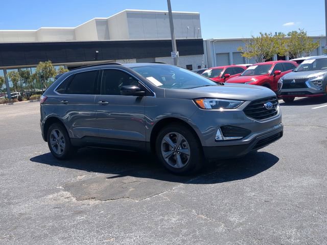 Used 2022 Ford Edge SEL w/ Sport Appearance Package AWD/4WD image 4