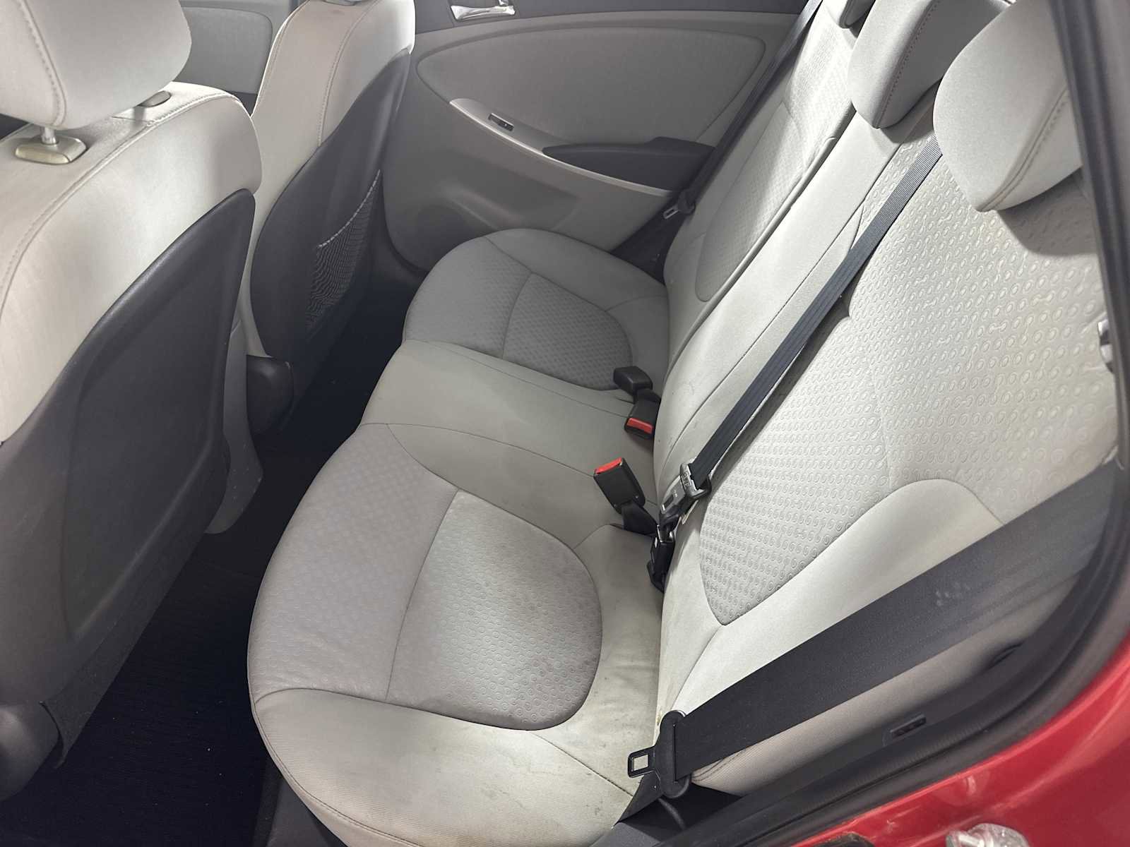Used 2014 Hyundai Accent SE FWD image 26
