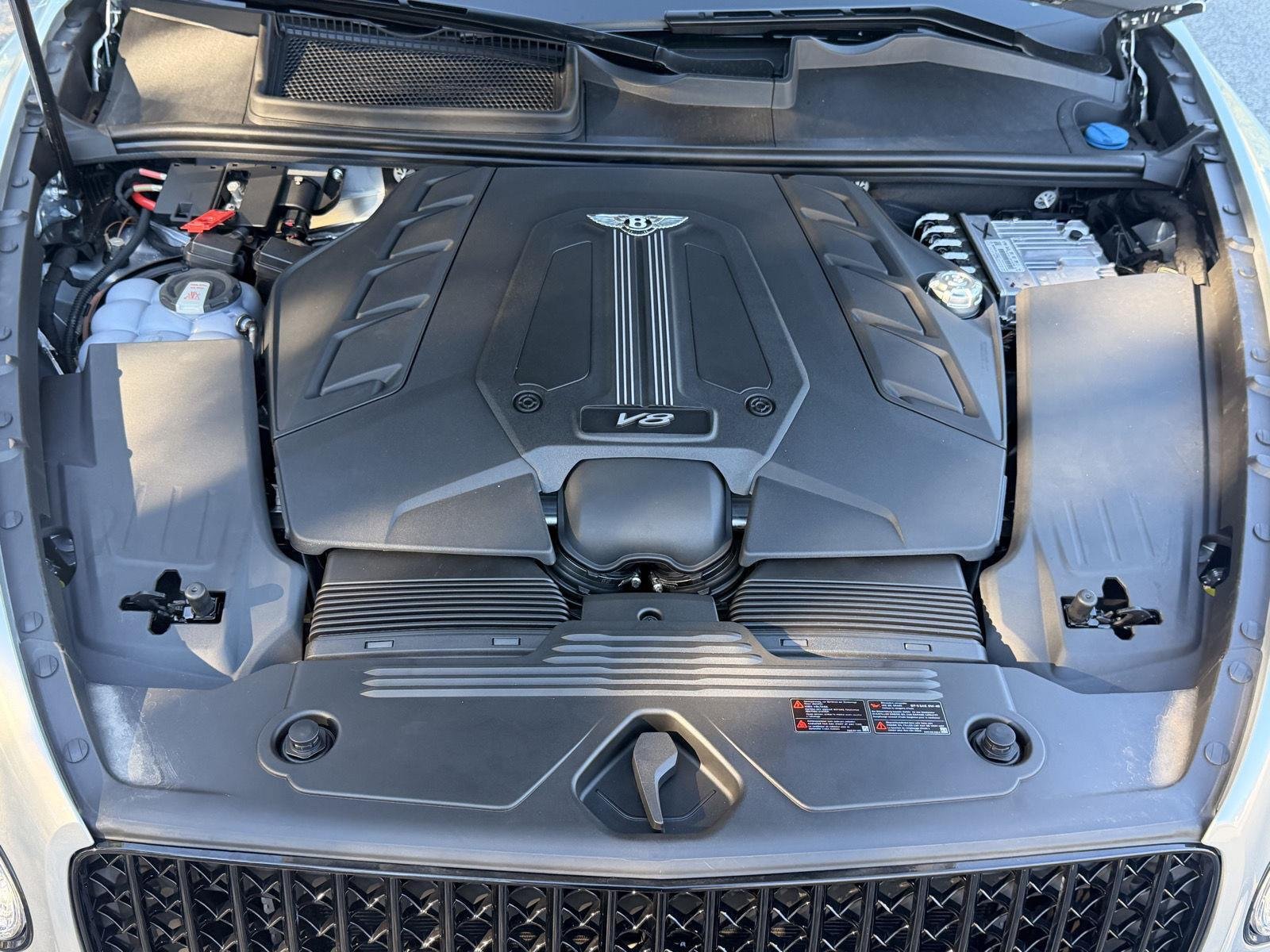 New 2027 Bentley Bentayga AWD/4WD image 17
