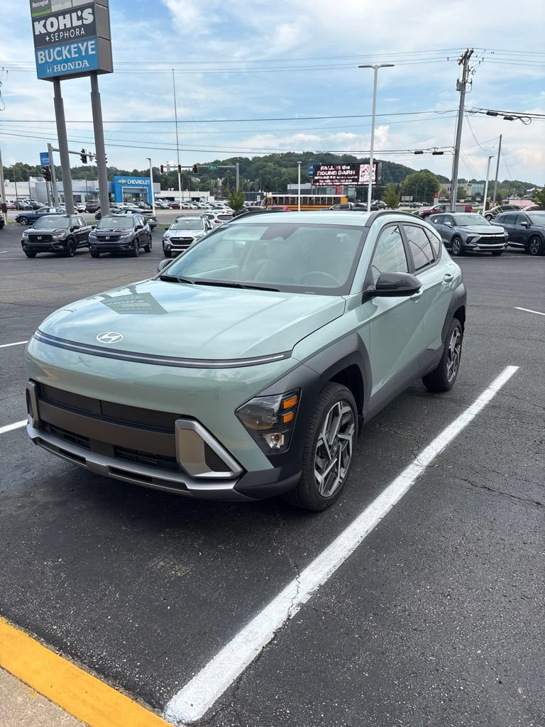 Used 2026 Hyundai Kona SEL Premium AWD/4WD image 1
