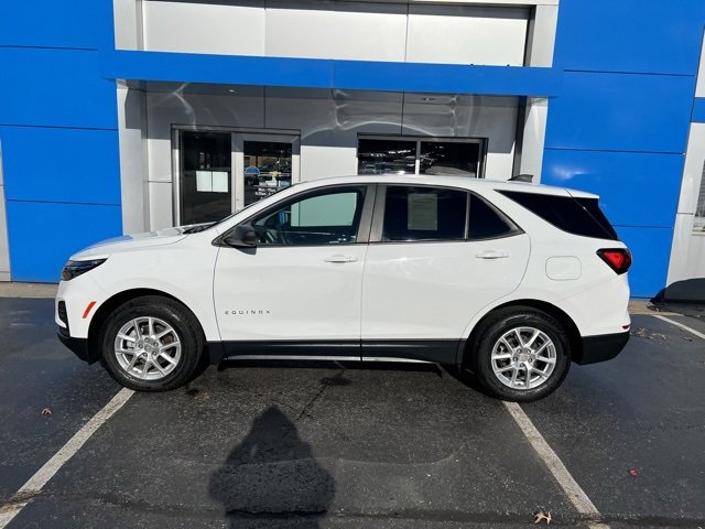 Used 2022 Chevrolet Equinox LS w/ LS Convenience Package image 5