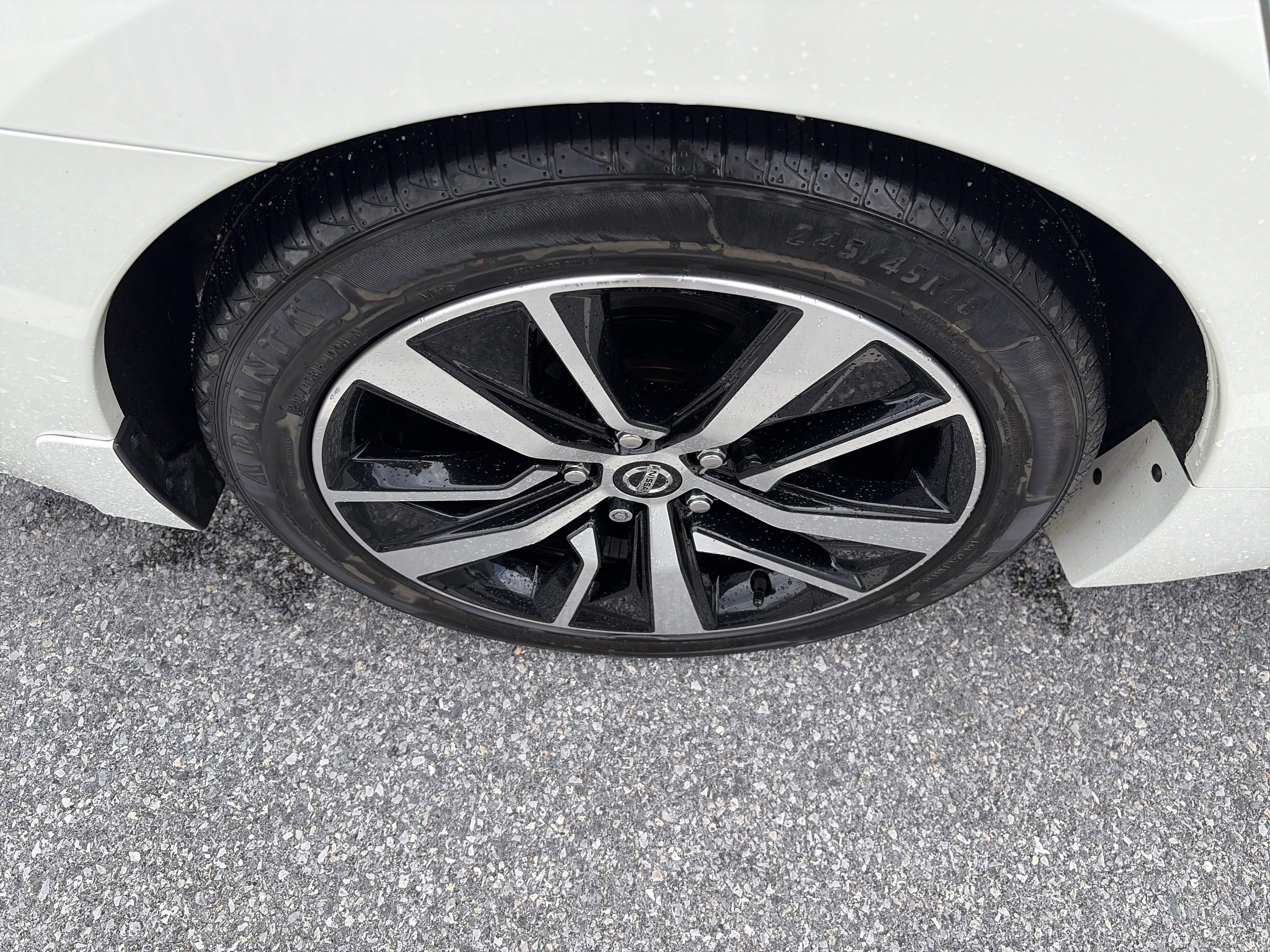 Used 2021 Nissan Maxima 3.5 SV w/ Floor Mat Group image 11