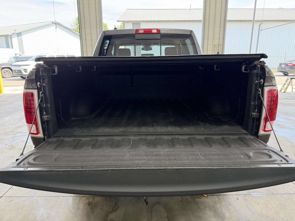 Used 2017 RAM 1500 Laramie AWD/4WD image 39