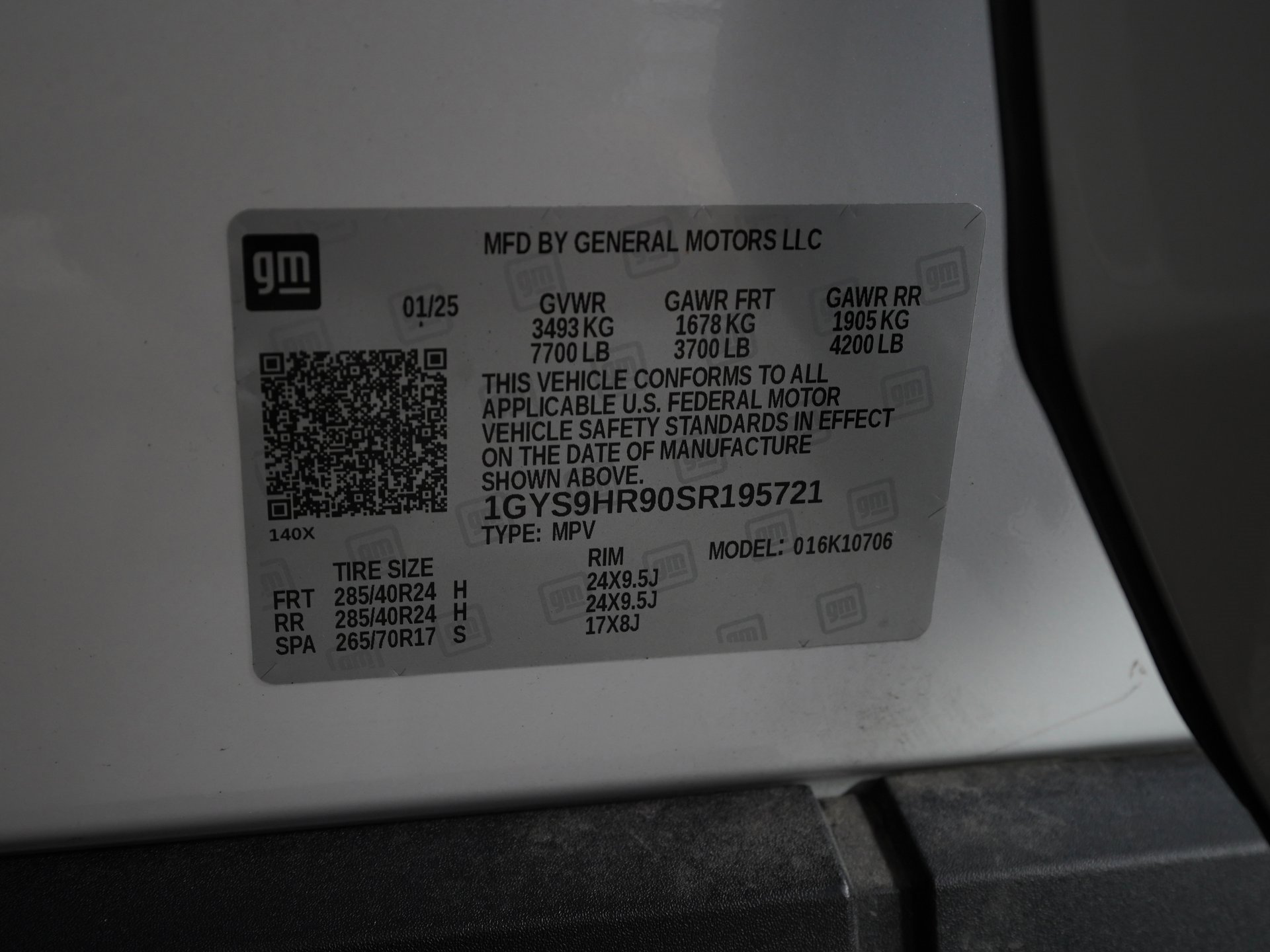 Used 2025 Cadillac Escalade V w/ LPO, Floor Liner Package image 43