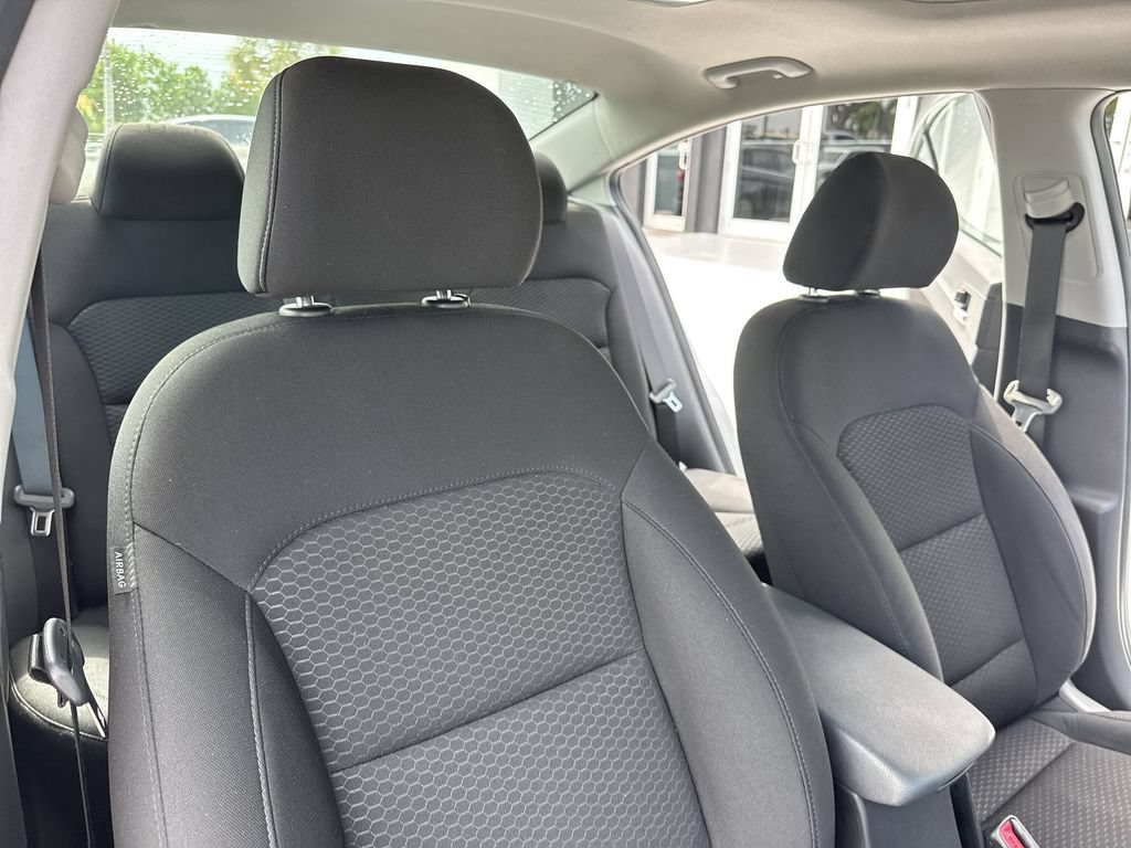Used 2020 Hyundai Elantra Value Edition w/ Winter Weather Package FWD image 45