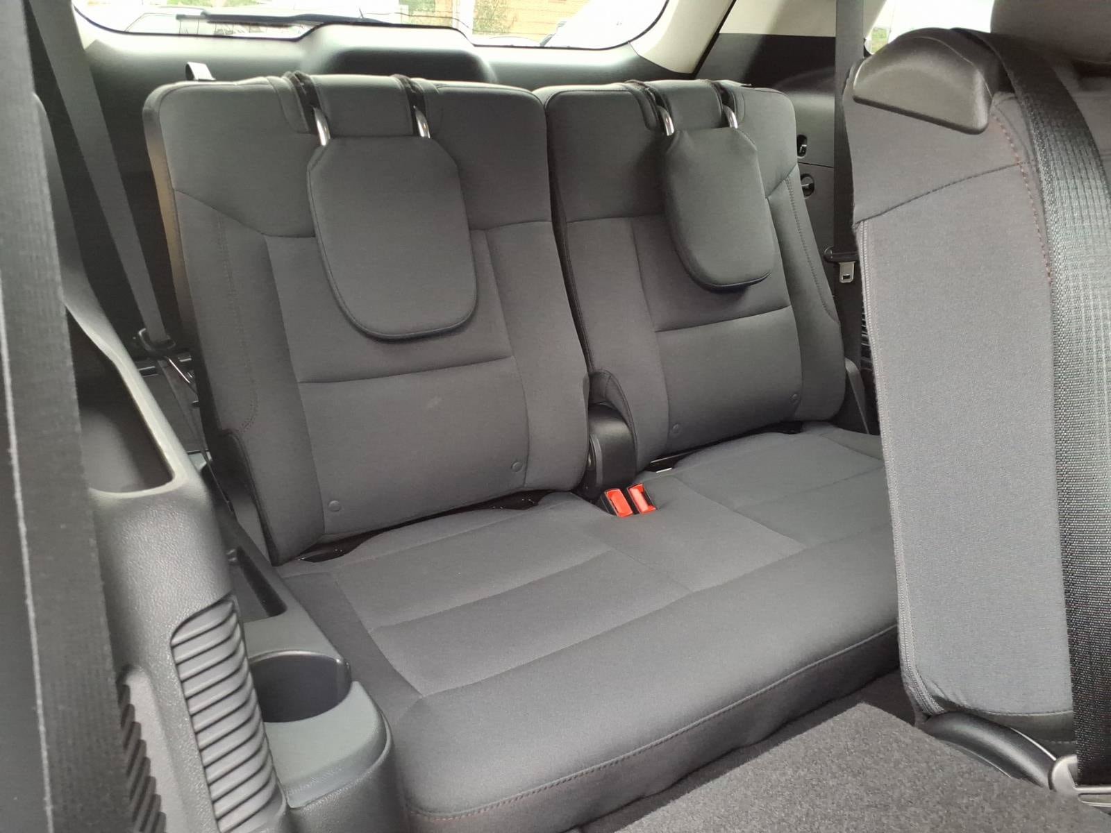 Used 2025 Ford Explorer Active AWD/4WD image 12