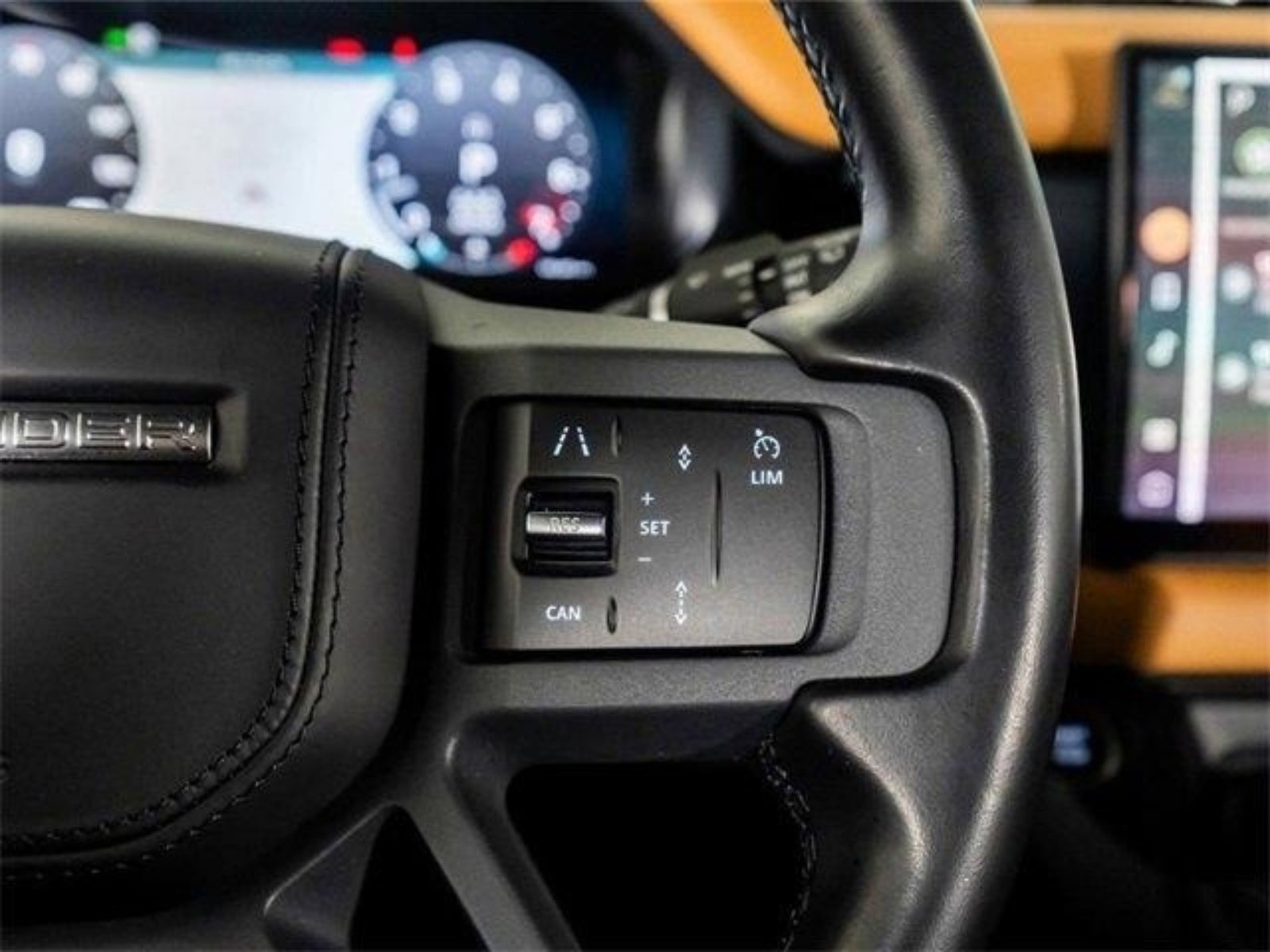 Used 2023 Land Rover Defender 130 X image 40