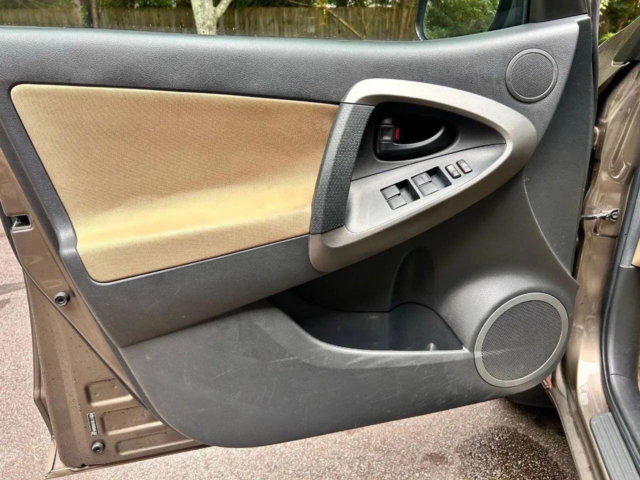 Used 2011 Toyota RAV4 4WD V6 image 46