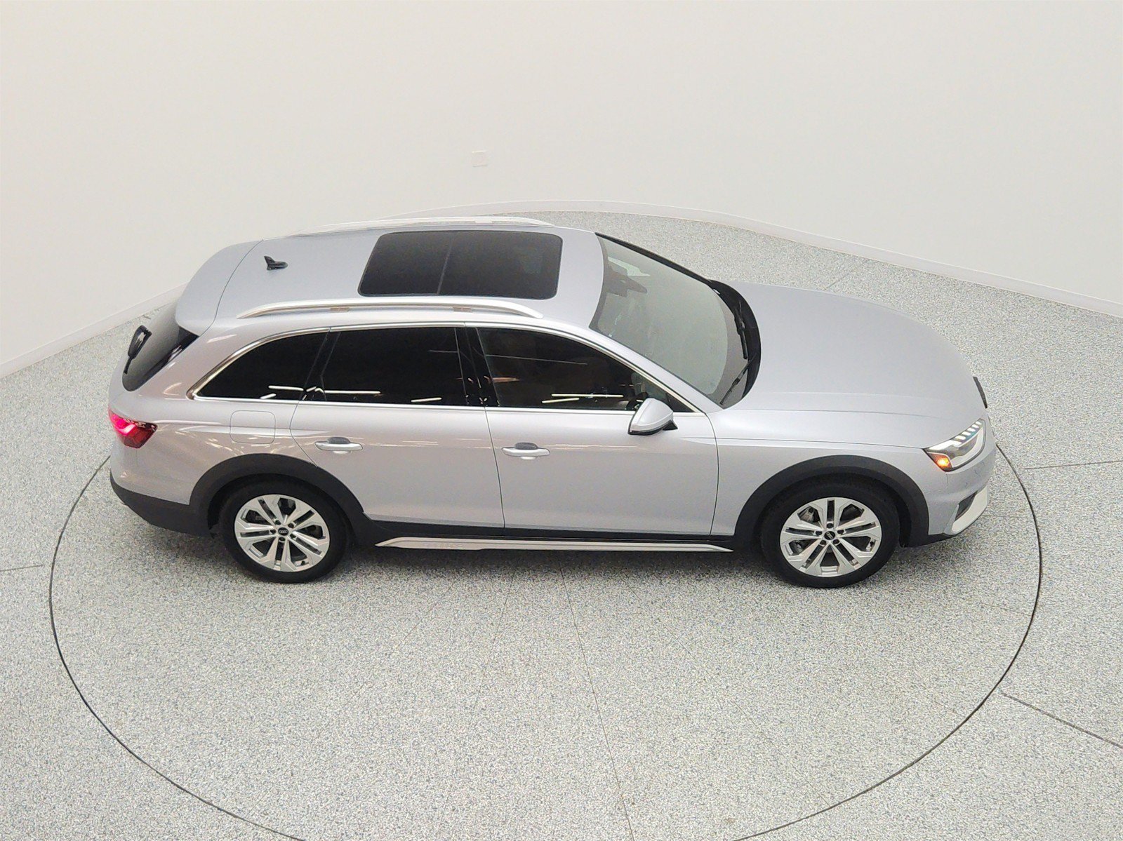 Used 2023 Audi A4 2.0T allroad Premium Plus w/ Premium Plus Package AWD/4WD image 25