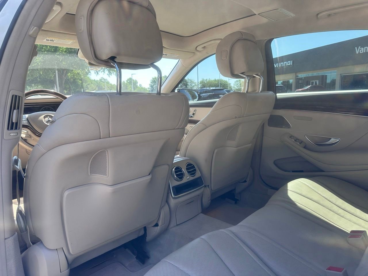 Used 2015 Mercedes-Benz S 550 Sedan image 17