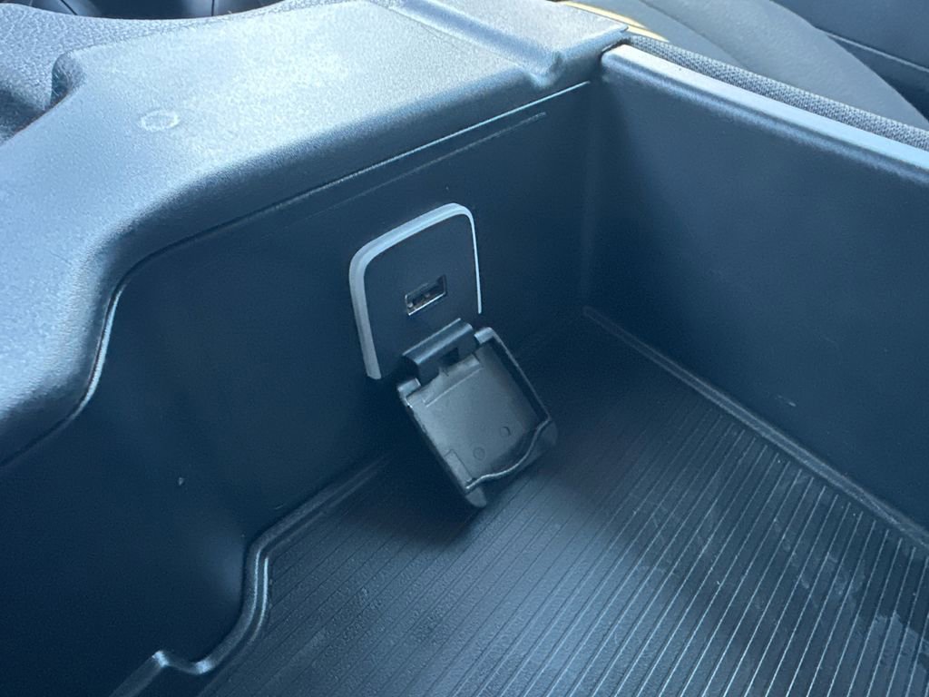 Used 2024 RAM 3500 Tradesman w/ Chrome Appearance Group image 19