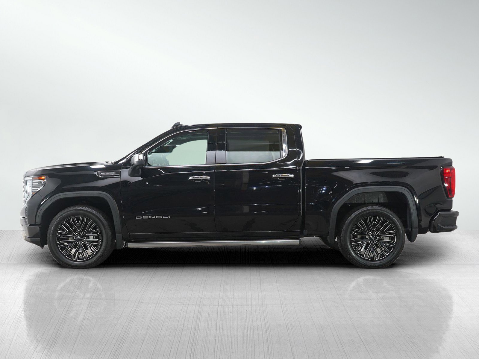 Used 2022 GMC Sierra 1500 Denali Ultimate image 2