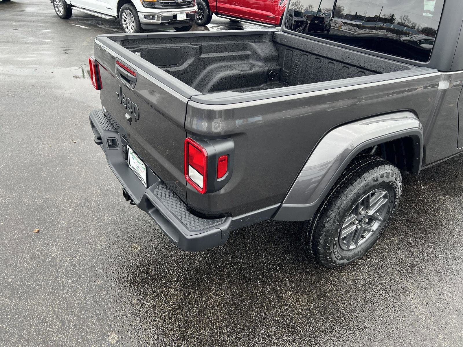 New 2026 Jeep Gladiator Sport image 22