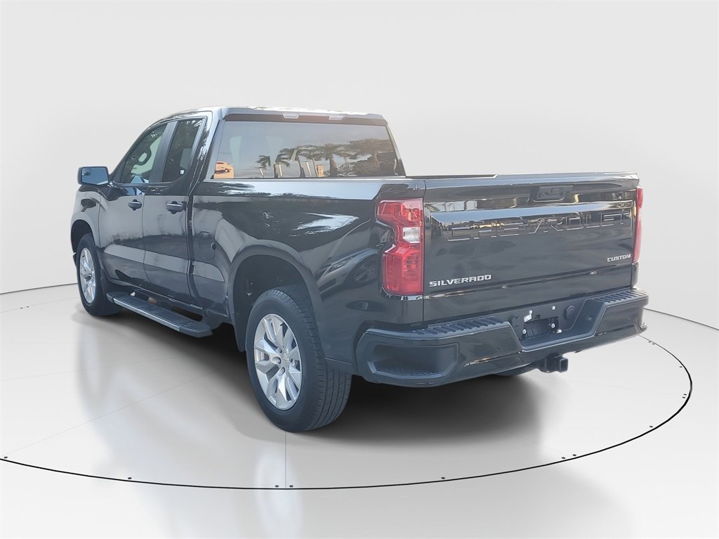 Used 2025 Chevrolet Silverado 1500 Custom image 5
