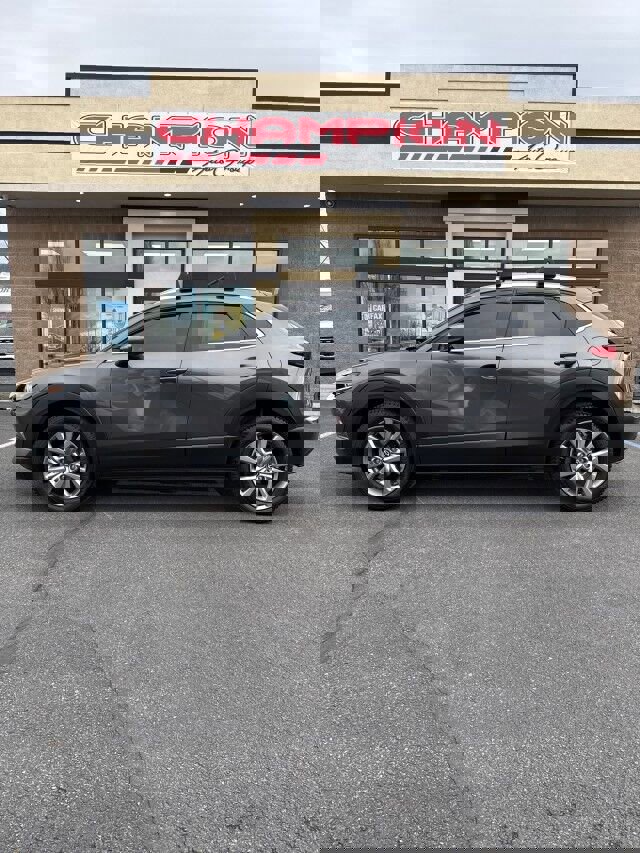 Used 2020 MAZDA CX-30 AWD w/ Premium Package image 2