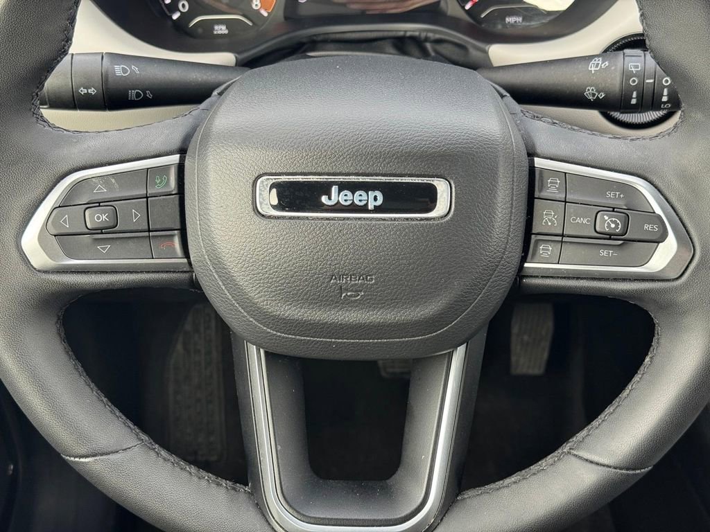 Used 2024 Jeep Compass Limited AWD/4WD image 12
