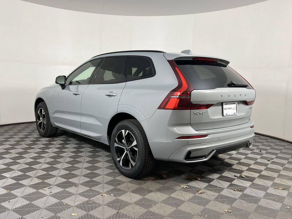 Used 2026 Volvo XC60 B5 Core AWD/4WD image 4