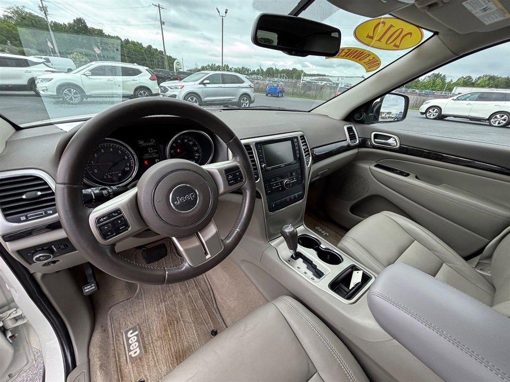 Used 2012 Jeep Grand Cherokee Laredo RWD image 13