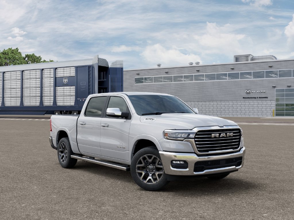 New 2027 RAM 1500 Laramie AWD/4WD image 5