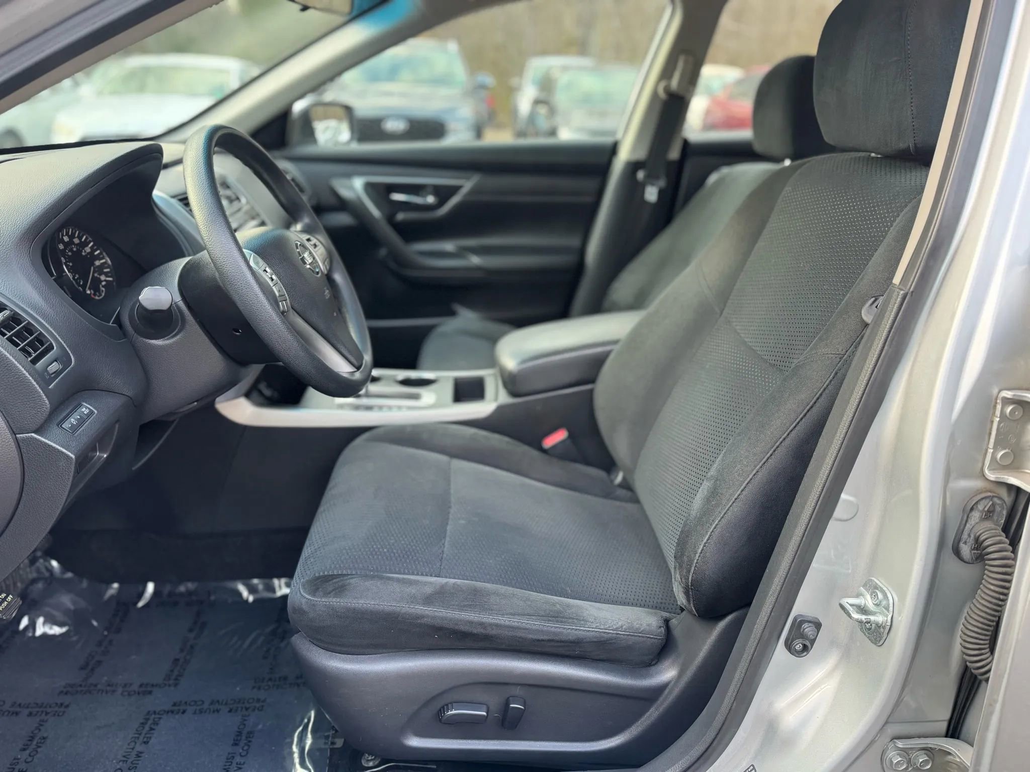 Used 2015 Nissan Altima 2.5 S w/ Power Driver Seat Package FWD image 12