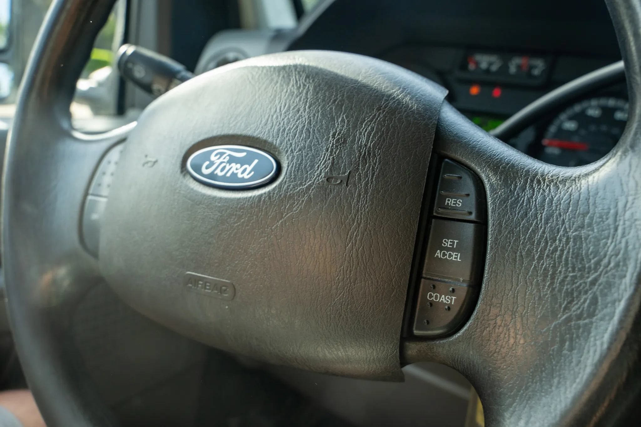 Used 2019 Ford E-350 and Econoline 350 Super Duty w/ Power Windows & Locks Group RWD image 18