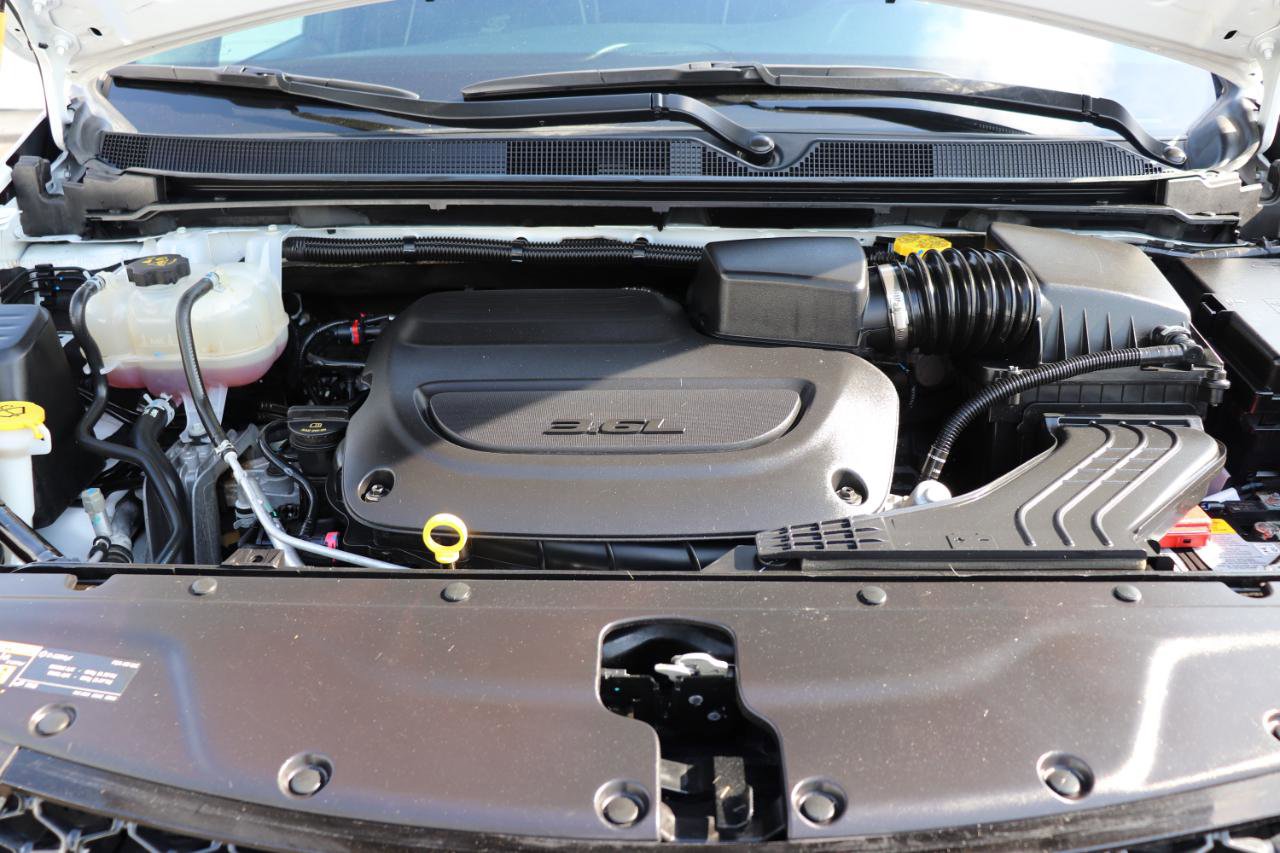 Used 2025 Chrysler Pacifica Limited FWD image 54