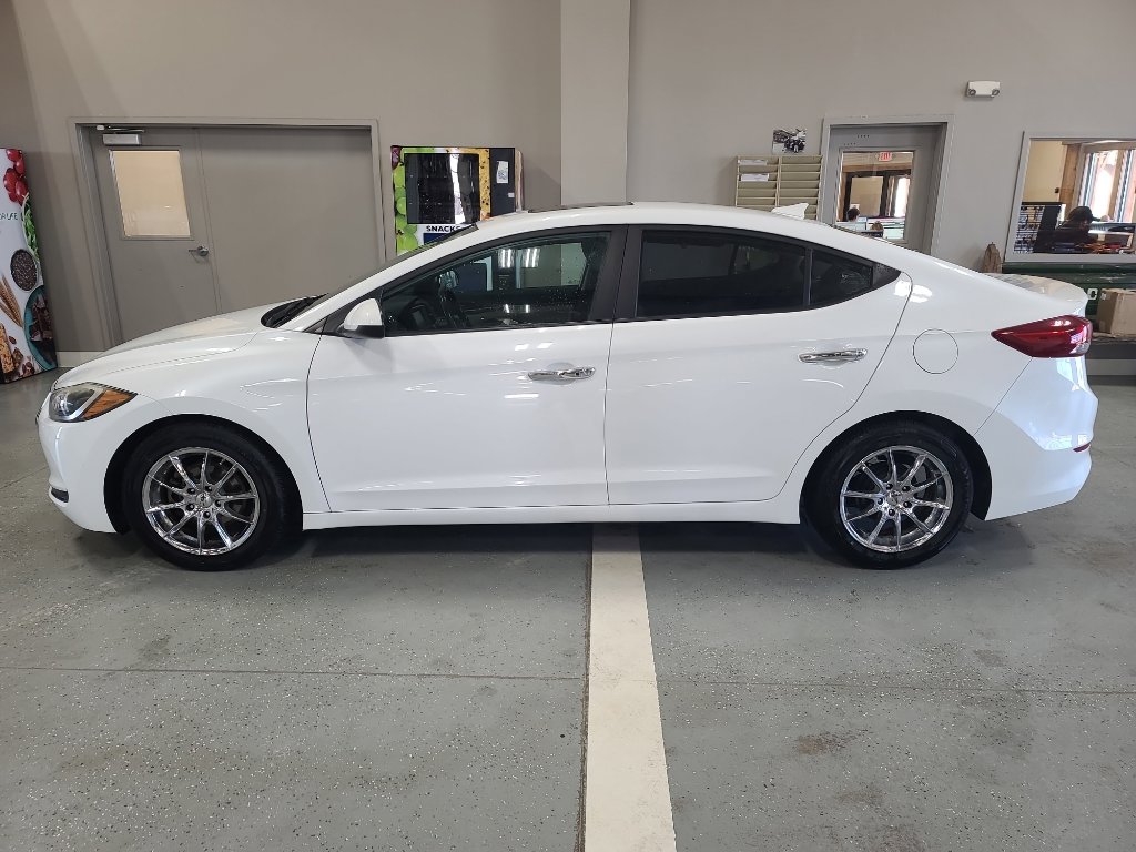 Used 2017 Hyundai Elantra Value Edition image 1