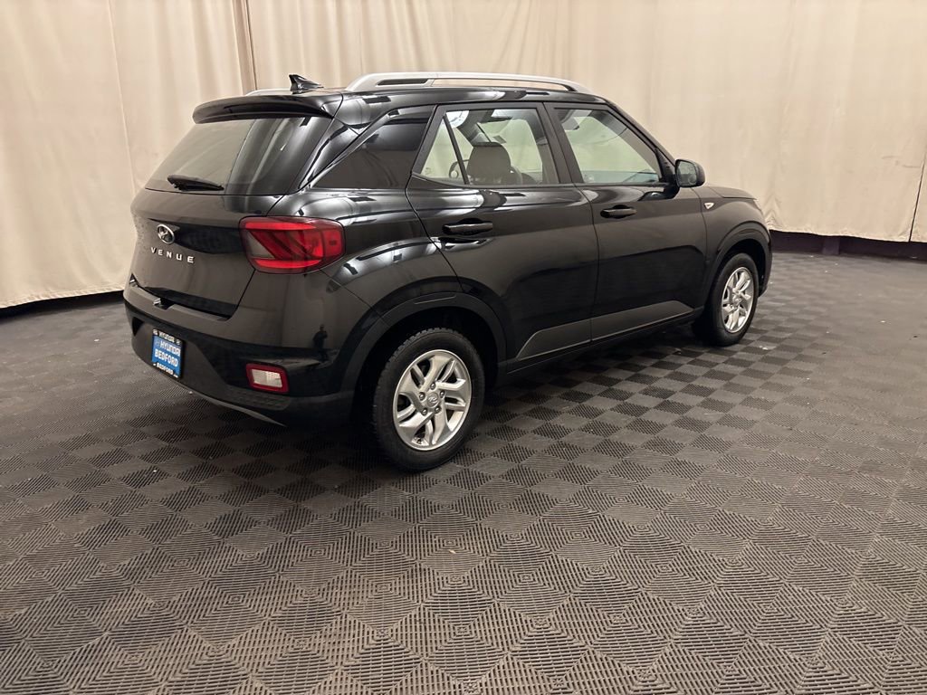 Used 2020 Hyundai Venue SEL image 5