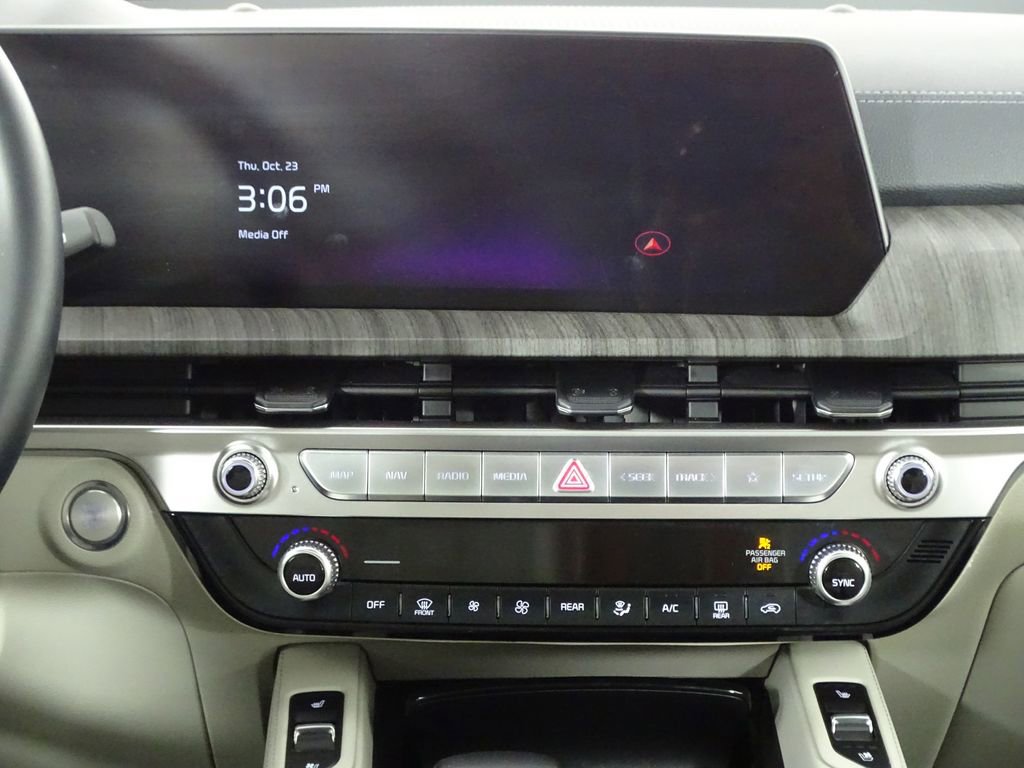 Used 2024 Kia Telluride EX w/ EX Captain's Chair Package image 33