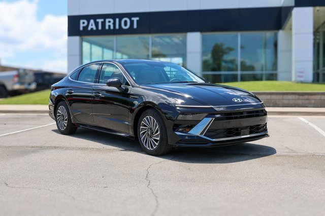 New 2025 Hyundai Sonata Limited