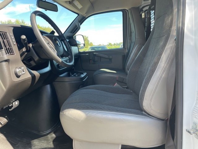 Used 2024 Chevrolet Express 2500 Work Van w/ Driver Convenience Package image 14