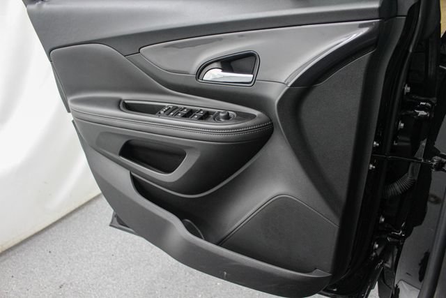 Used 2022 Buick Encore Preferred w/ Safety Package II FWD image 17