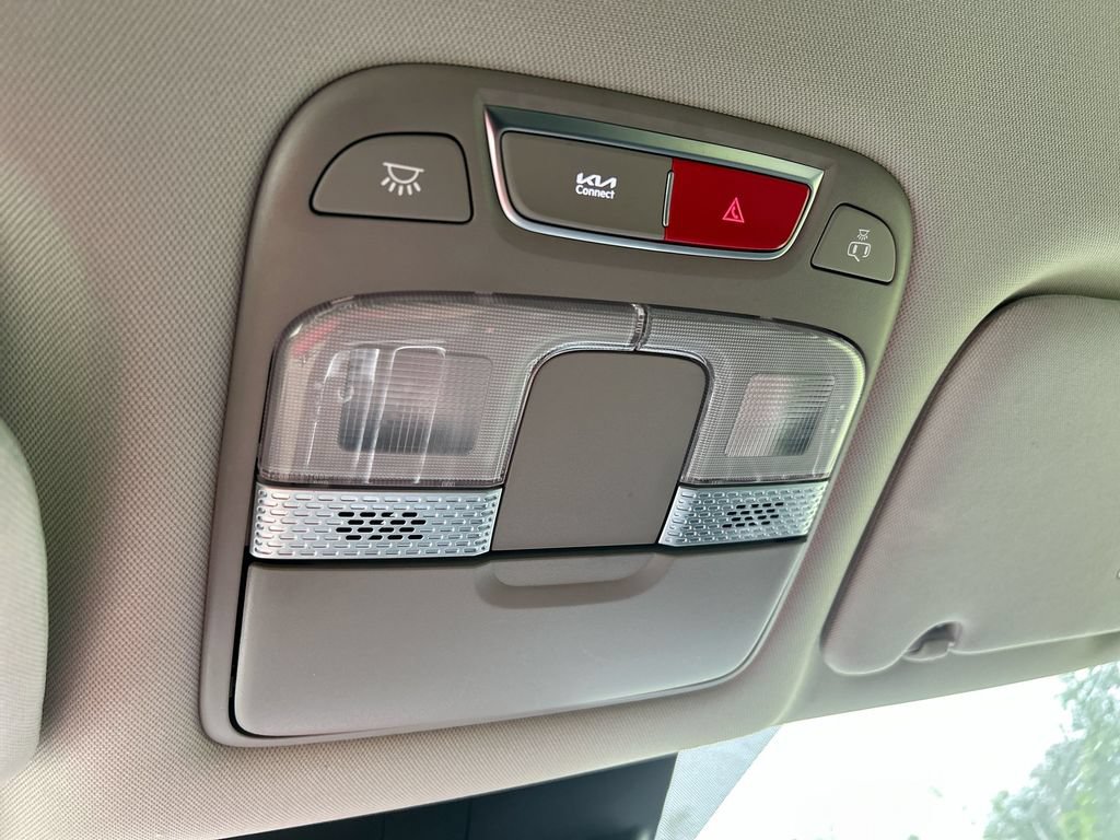 Used 2024 Kia Telluride LX FWD image 27