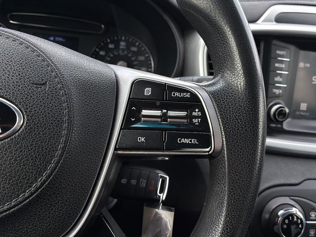 Used 2020 Kia Sorento LX FWD image 27