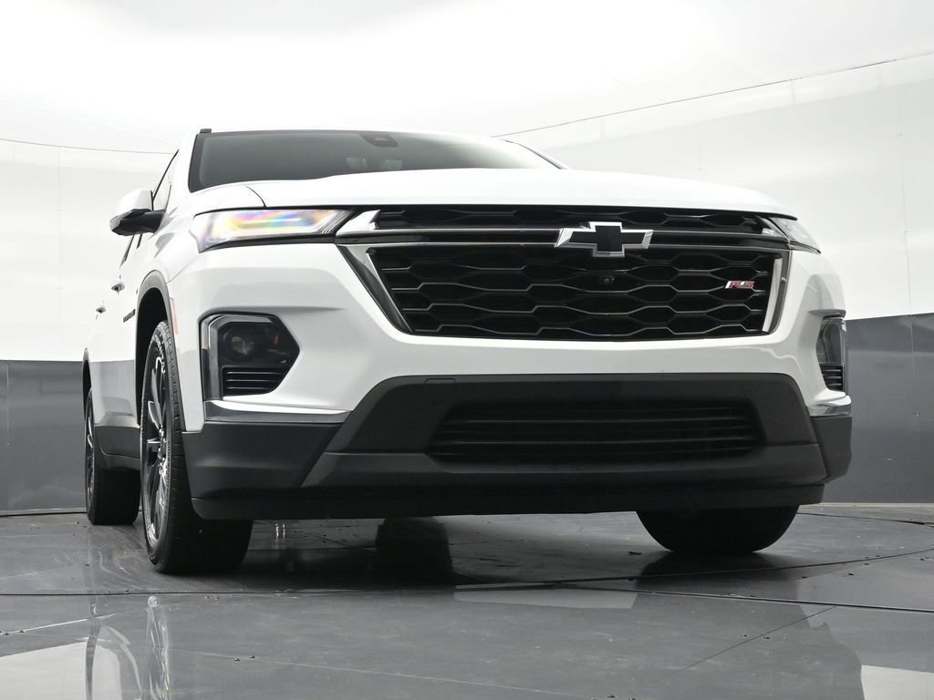 Used 2023 Chevrolet Traverse RS FWD image 35