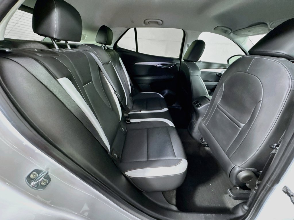 Used 2025 Buick Envision Sport Touring AWD/4WD image 31