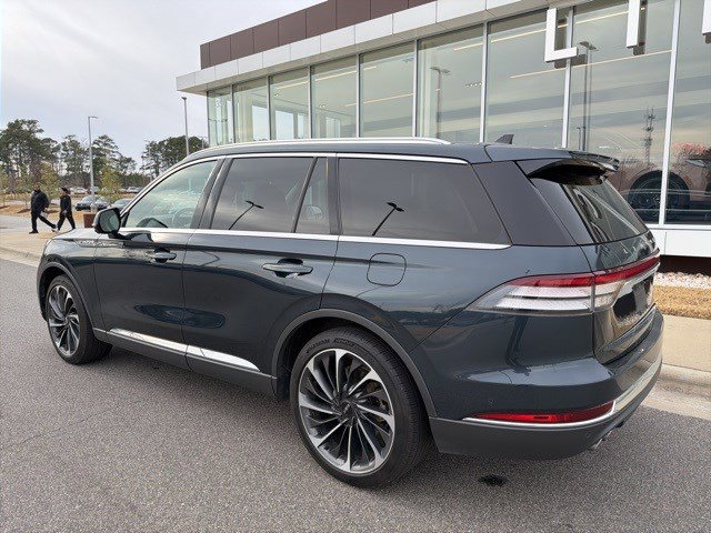 Used 2022 Lincoln Aviator Reserve w/ Equipment Group 201A image 3