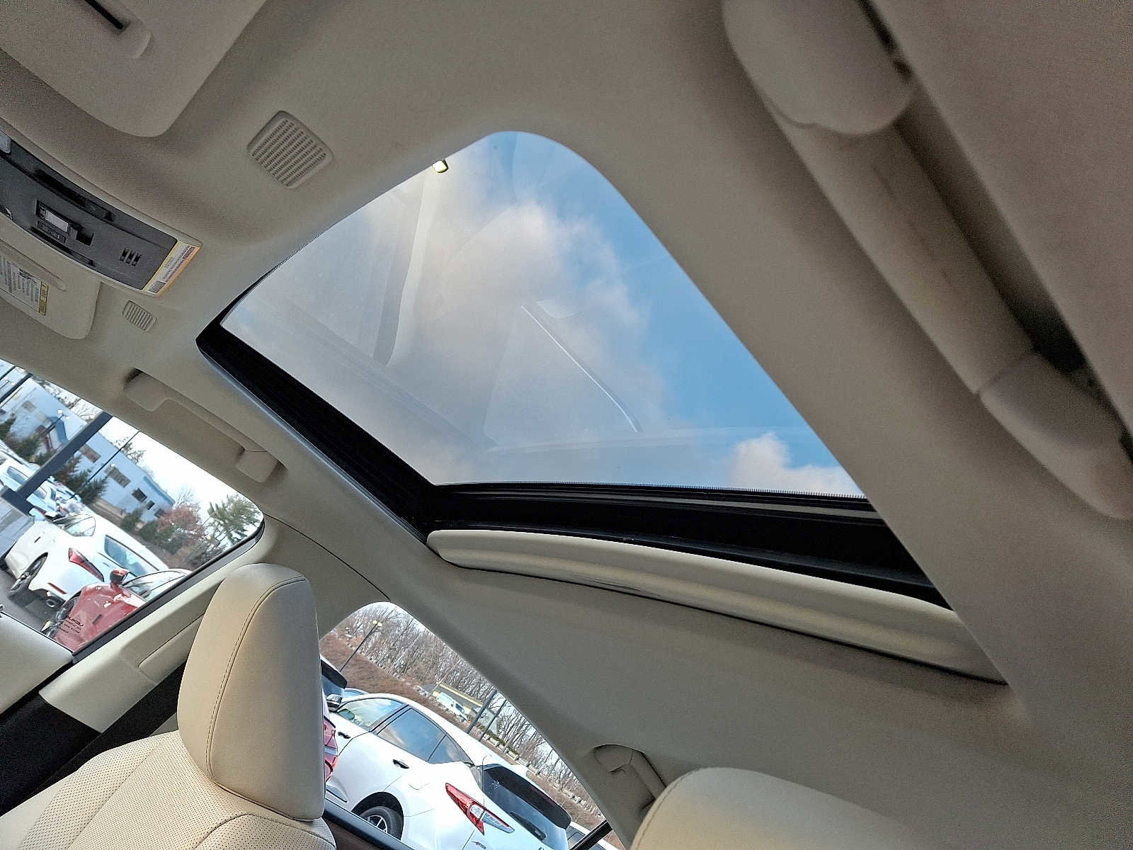 Used 2023 Lexus ES 250 w/ Premium Package image 14