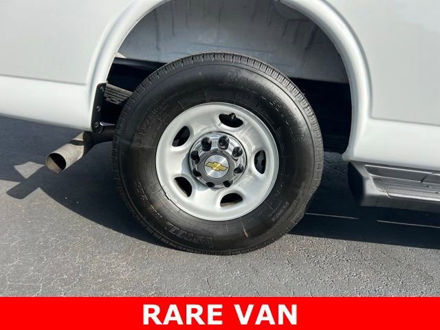 Used 2025 Chevrolet Express 3500 LT w/ LT Preferred Equipment Group image 7