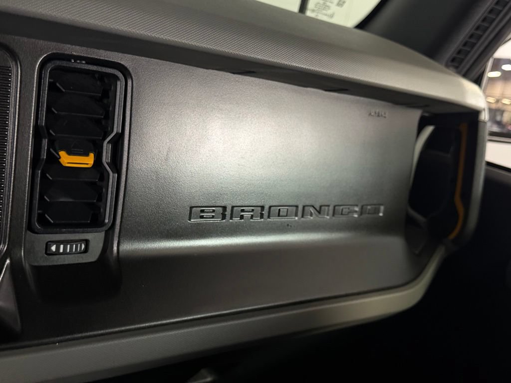 Used 2023 Ford Bronco Badlands AWD/4WD image 18
