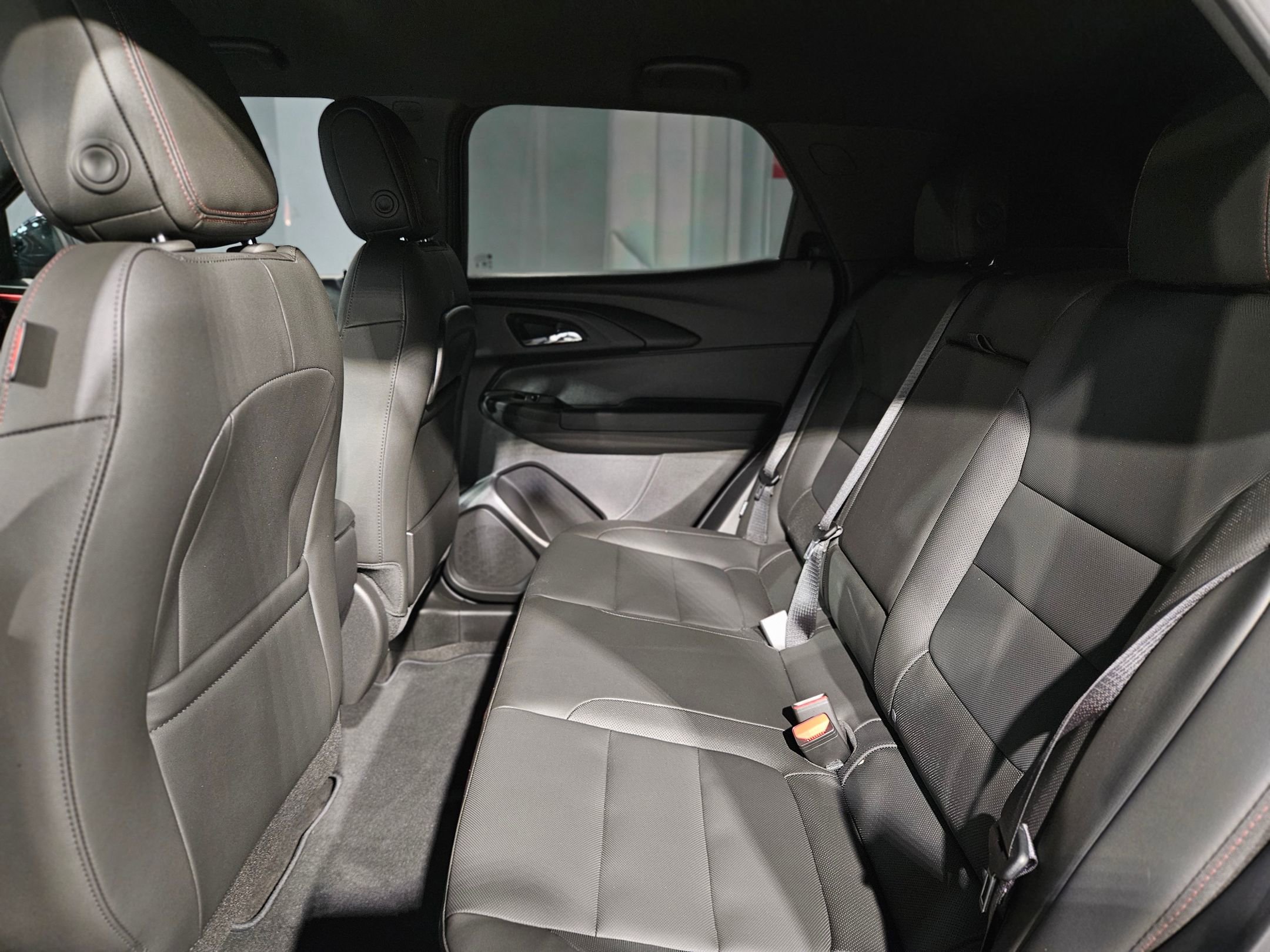 Used 2025 Chevrolet TrailBlazer RS w/ Convenience Package image 35