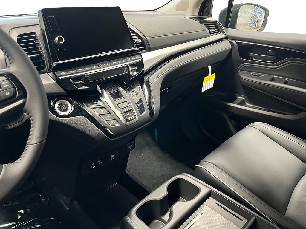 New 2026 Honda Odyssey Touring image 18