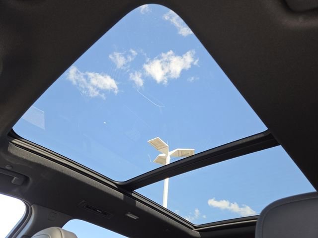 New 2026 GMC Acadia Denali w/ Super Cruise Package image 3