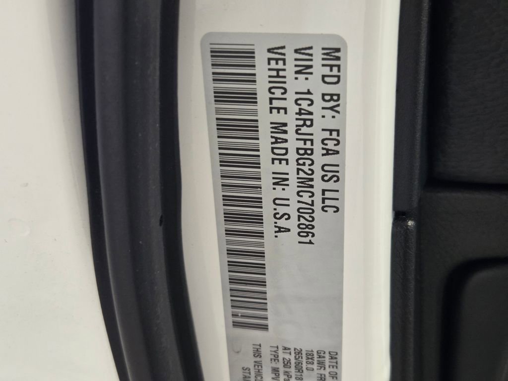 Certified 2021 Jeep Grand Cherokee Limited image 27